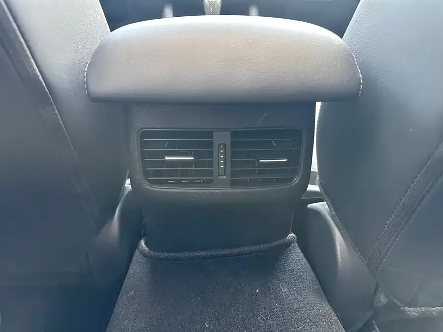 Mazda Axela Mazda3 Angkesela 2022 2.0L automatic quality version 2023 — миниатюра 5