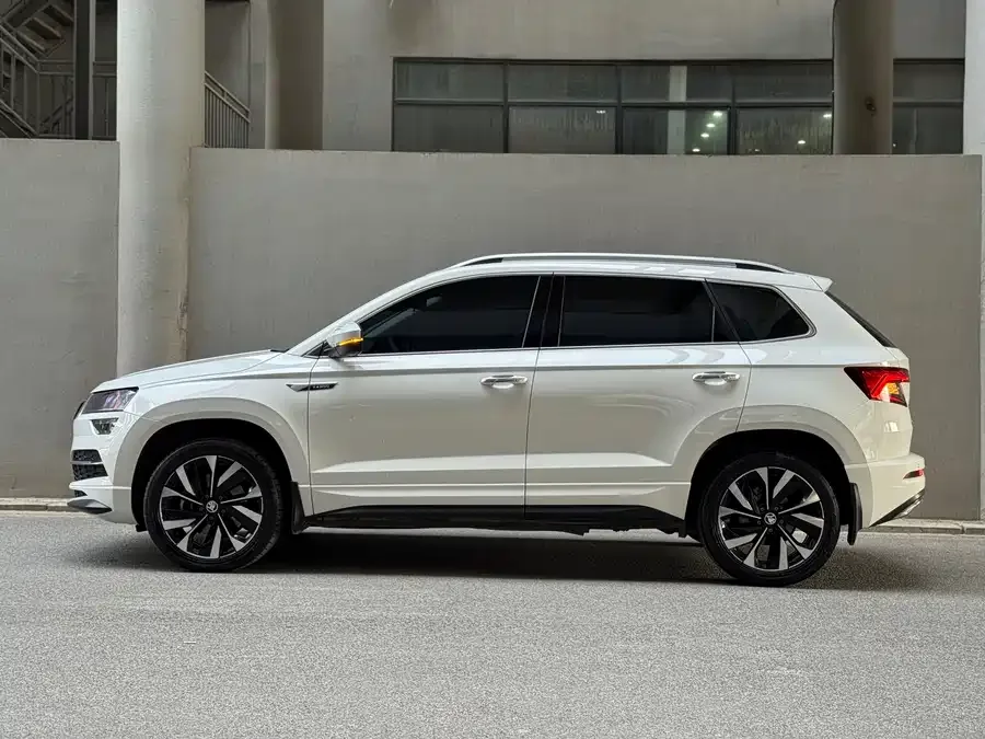 Skoda Karoq Korok 2022 TSI280 Premium Edition 2022 — миниатюра 3