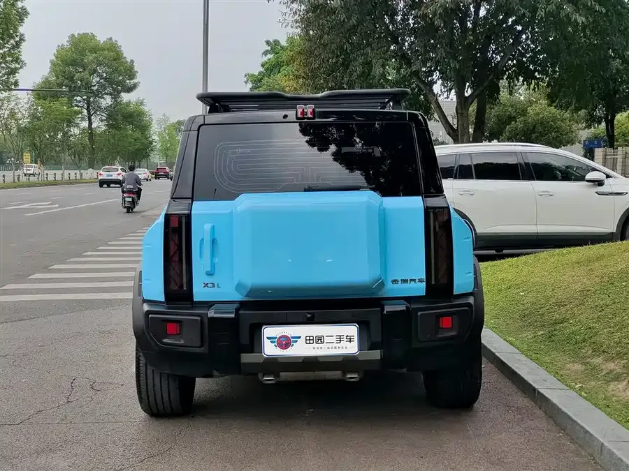 Chery Fengyun X3L Fengyun X3L 2025 215 Intelligent Driving Edition 2025 — миниатюра 2