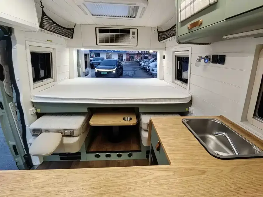 Maxus SAIC MAXUS V80 RV SAIC MAXUS V80 RV 2022 2.0T Traveler RVLIFE Camping Edition 2023 — миниатюра 5