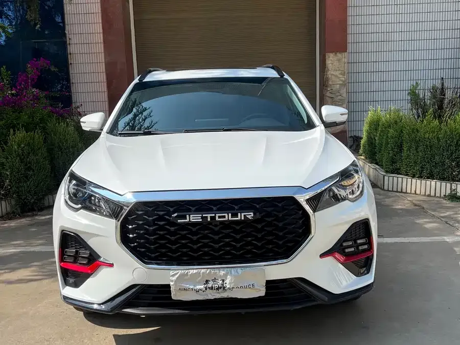 Jetour X70 JETOUR X70 2023 1.5T DCT Beyond PRO Edition 7 Seaters 2023 — фото 1, купить с доставкой в Москву