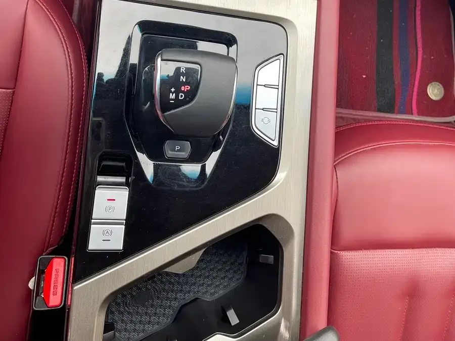 Jetour X70 JETOUR X70 2023 1.5T DCT Beyond PRO+ Edition 7 Seaters 2023 — миниатюра 4