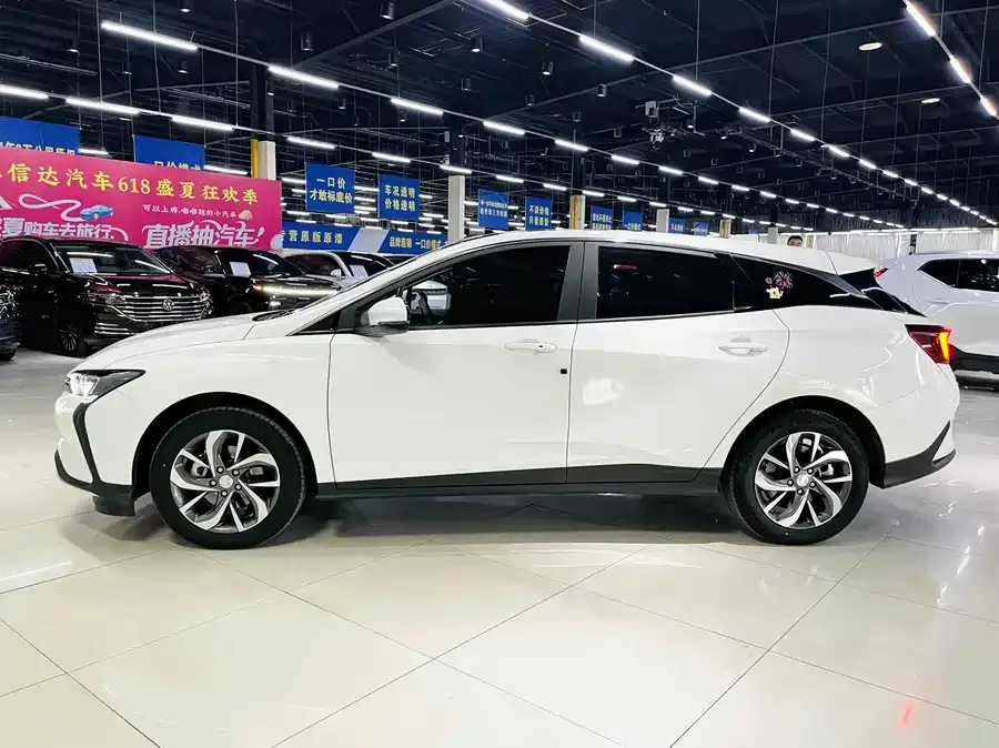 Buick Weilan 6 Velite 6 2024 450km Enjoy Plus Edition 2025 — миниатюра 2