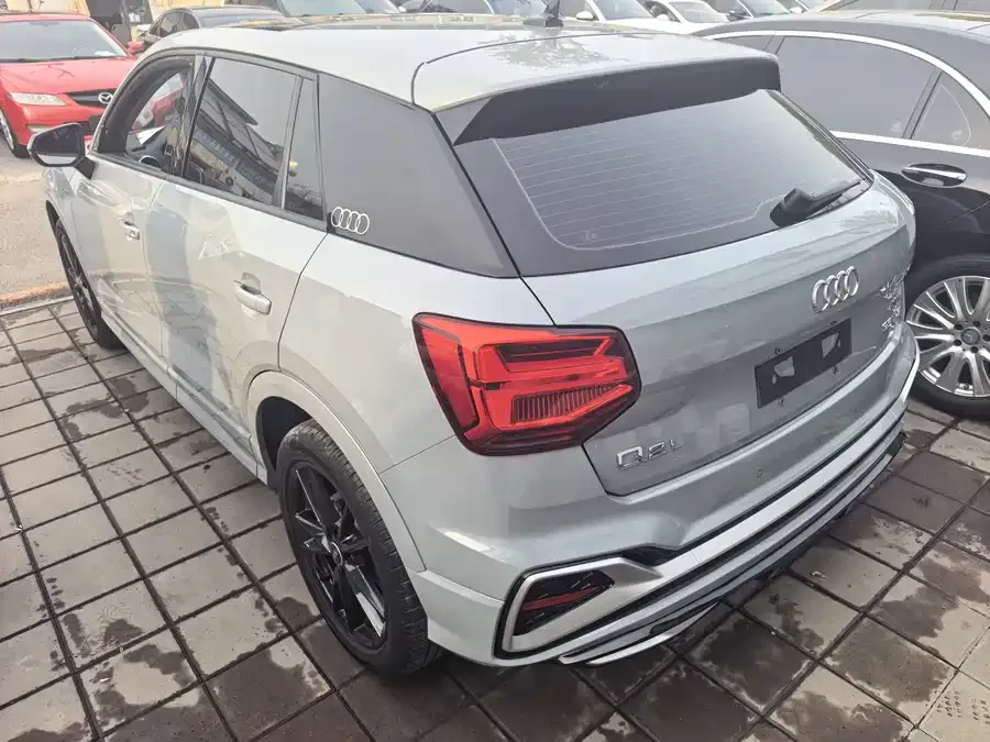 Audi Q2L 2022 35 TFSI aggressive and dynamic model 2023 — миниатюра 3