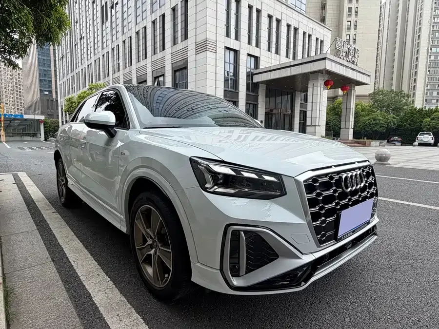Audi Q2L 2024 35TFSI Fashion Dynamic Edition 2025 — миниатюра 2