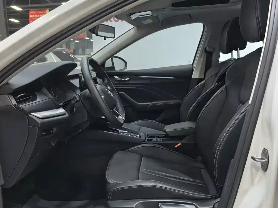 Skoda Octavia Octavia 2022 PRO TSI280 Premium Edition 2022 — миниатюра 4