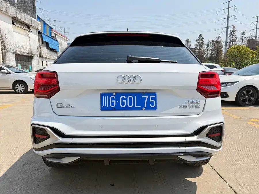Audi Q2L 2022 35 TFSI aggressive and dynamic model 2023 — миниатюра 2