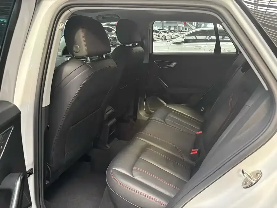 Audi Q2L 2021 35 TFSI Progressive Dynamic Edition 2022 — миниатюра 2