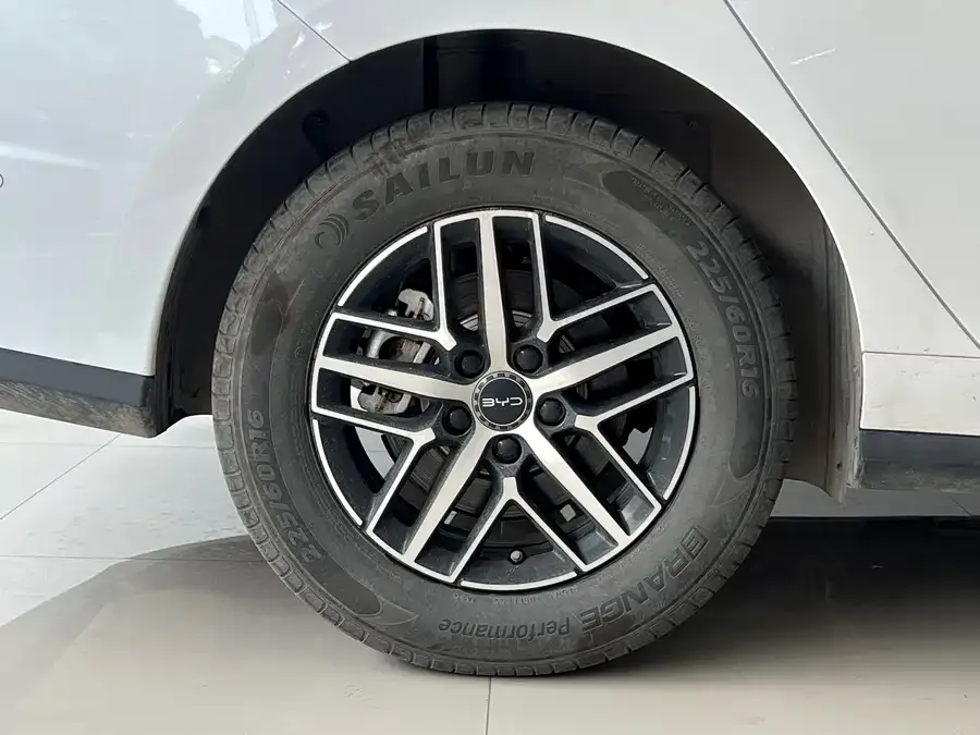 BYD seal 05 DM-i Seal 05 DM-i 2025 DM-i Intelligent Driving Edition 120KM Flagship Model 2025 — миниатюра 3