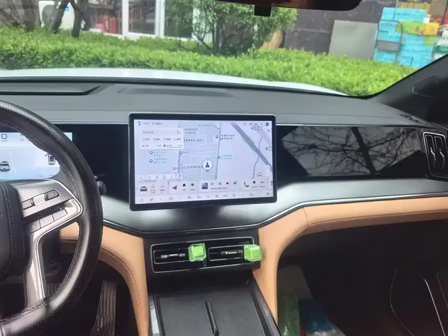 BYD Song L DM-i Song L DM-i 2024 112km Leading Model 2025 — миниатюра 4
