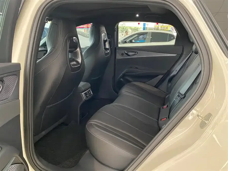 BYD Seal 06 Seal 06 2024 DM-i 120KM Premium Edition 2024 — миниатюра 3