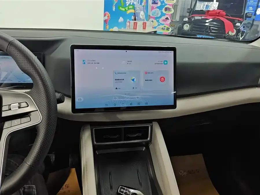 BYD Yuan UP Yuan UP 2024 401KM Leading Model 2025 — миниатюра 4