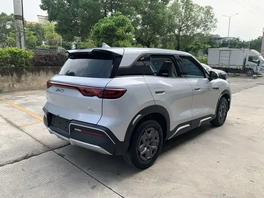 BYD Yuan UP Yuan UP 2024 401KM Leading Model 2024 — миниатюра 2