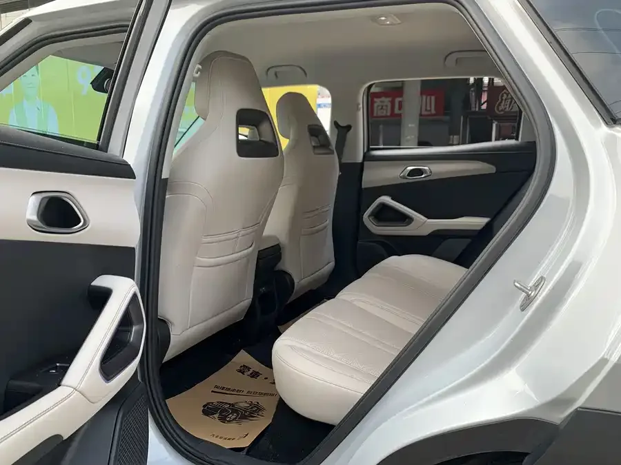 BYD Yuan UP Yuan UP 2024 401KM Leading Model 2024 — миниатюра 3