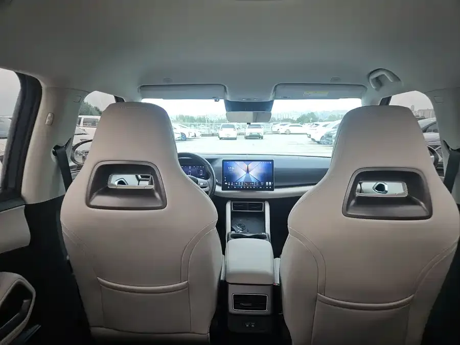 BYD Yuan UP Yuan UP 2025 Smart Driving Edition 401KM Vitality Edition 2025 — миниатюра 4