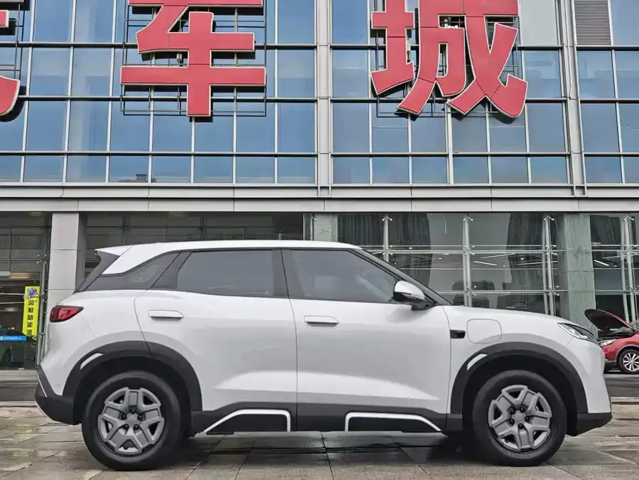 BYD Yuan UP Yuan UP 2025 Smart Driving Edition 401KM Vitality Edition 2025 — миниатюра 3