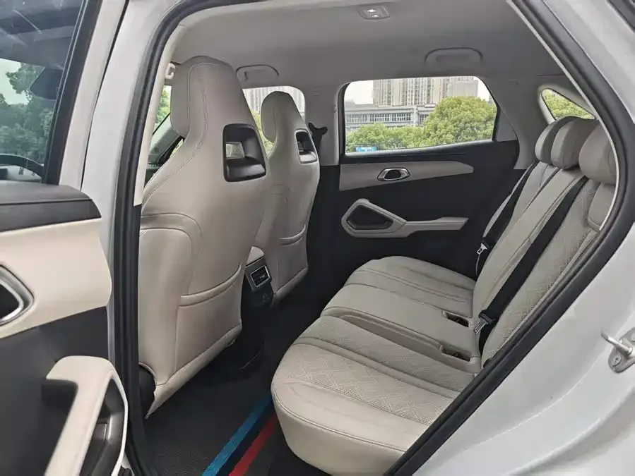 BYD Yuan UP Yuan UP 2025 Smart Driving Edition 401KM Vitality Edition 2025 — миниатюра 4