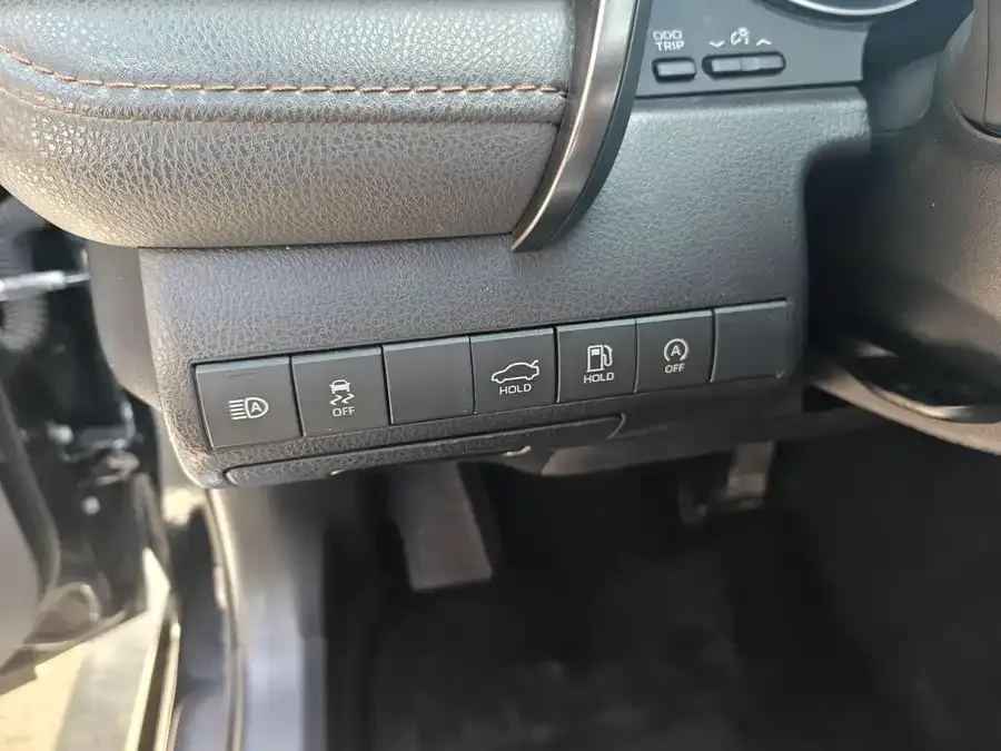 Toyota Camry Camry 2023 2.0G Deluxe Edition 2023 — миниатюра 4