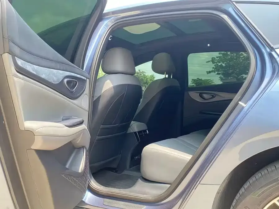 BYD seal Haibao 2024 Glory Edition DM-i 1.5L 121km Luxury 2024 — миниатюра 2