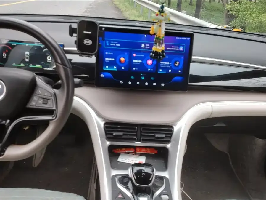 BYD Song Pro New Energy Song Pro New Energy 2024 Honor Edition DM-i 110KM Beyond Edition 2024 — миниатюра 4