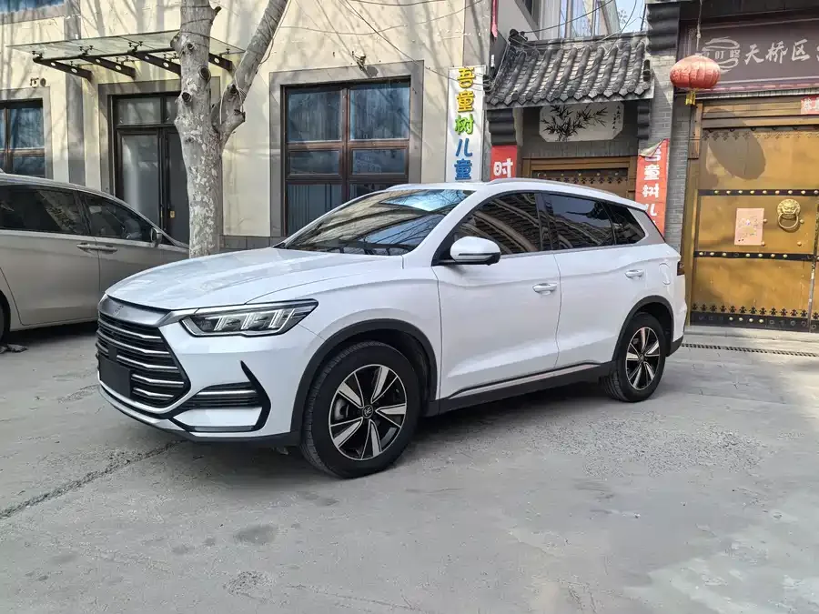 BYD Song Pro New Energy Song Pro New Energy 2022 DM-i 110km Flagship Model 2023 — фото 1, купить с доставкой в Москву