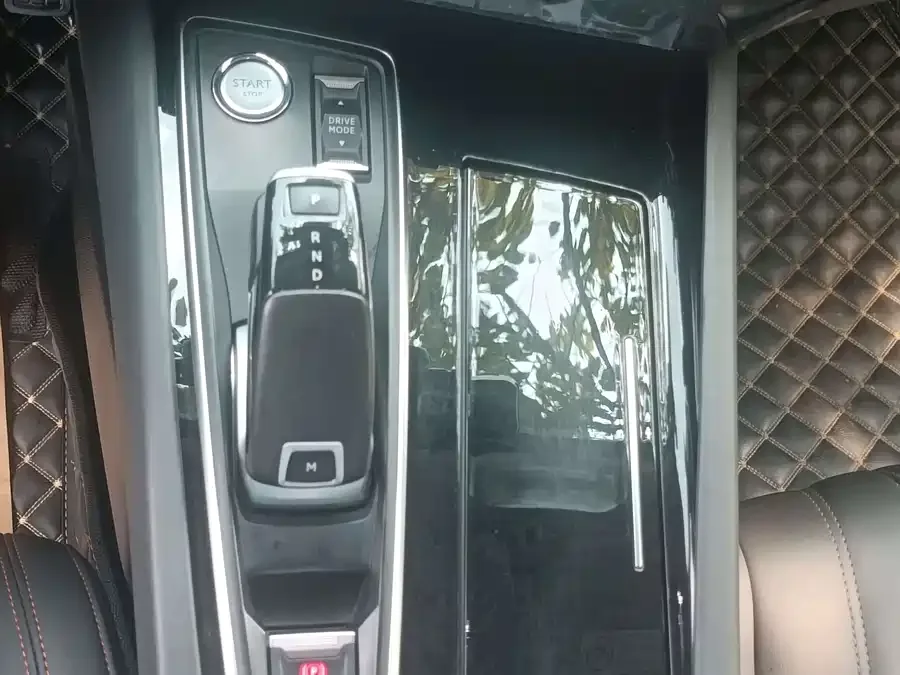 Peugeot 508 Peugeot 508 2022 508L 400THP PureTech Driving Control Edition 2022 — миниатюра 4