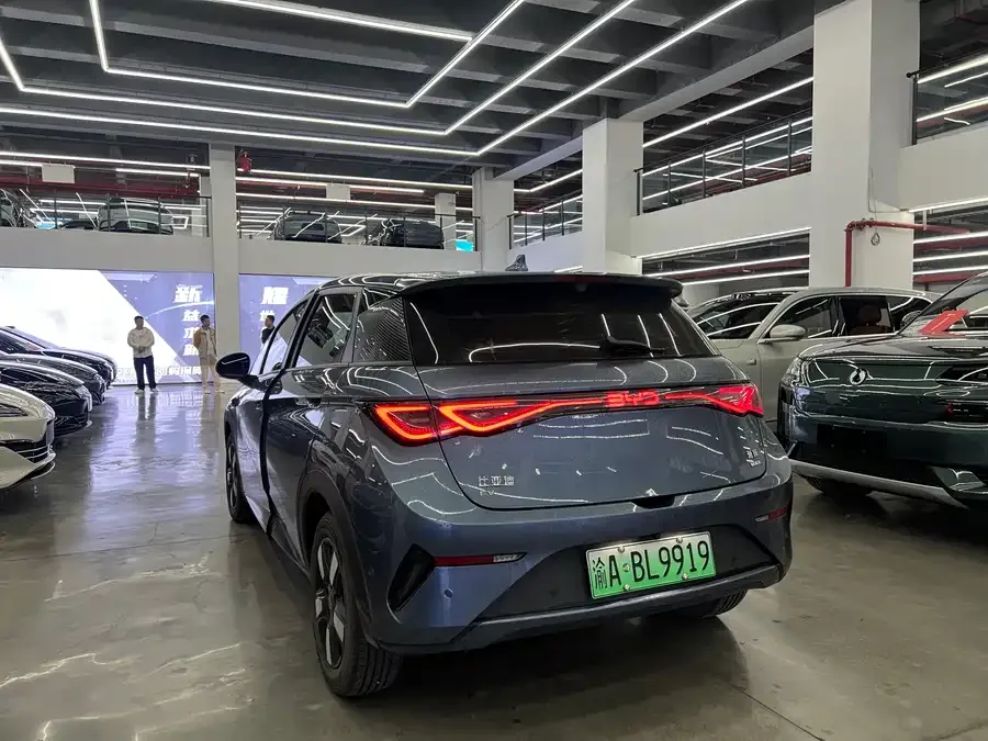 BYD Dolphin Dolphin 2025 Smart Driving Edition 410km Fashion Edition 2025 — миниатюра 2