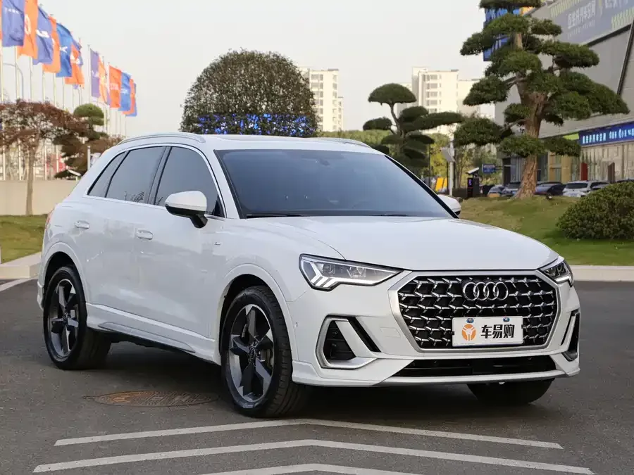Audi Q3 2024 35 TFSI Fashion Dynamic Edition 2024 — миниатюра 3