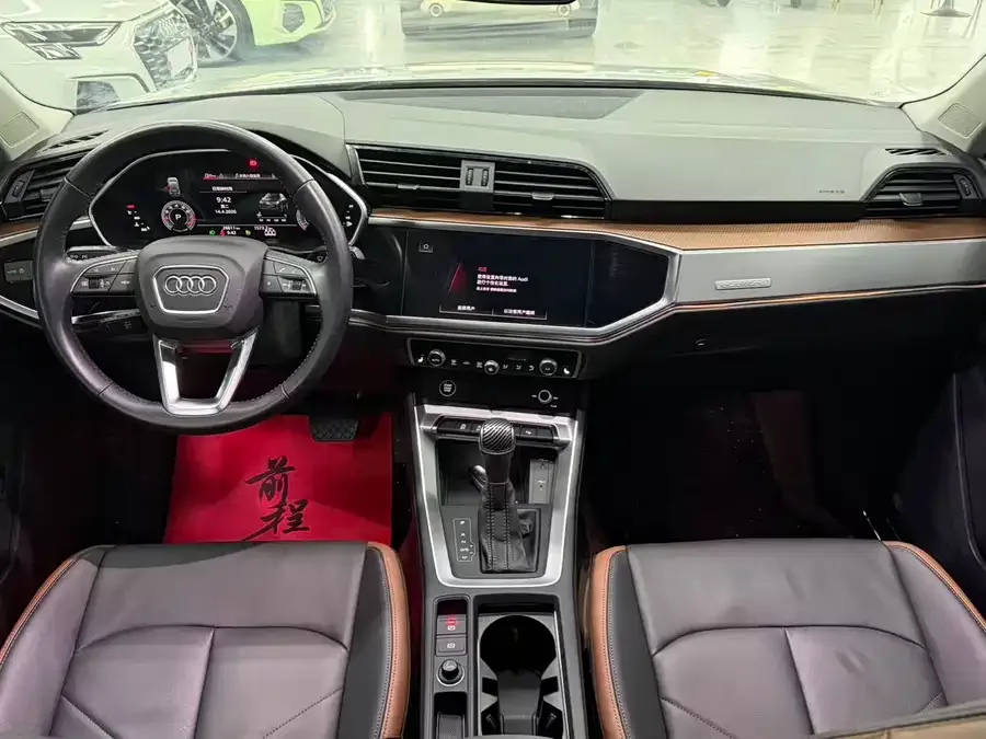 Audi Q3 2022 35 TFSI Fashionable and Dynamic 2022 — миниатюра 4