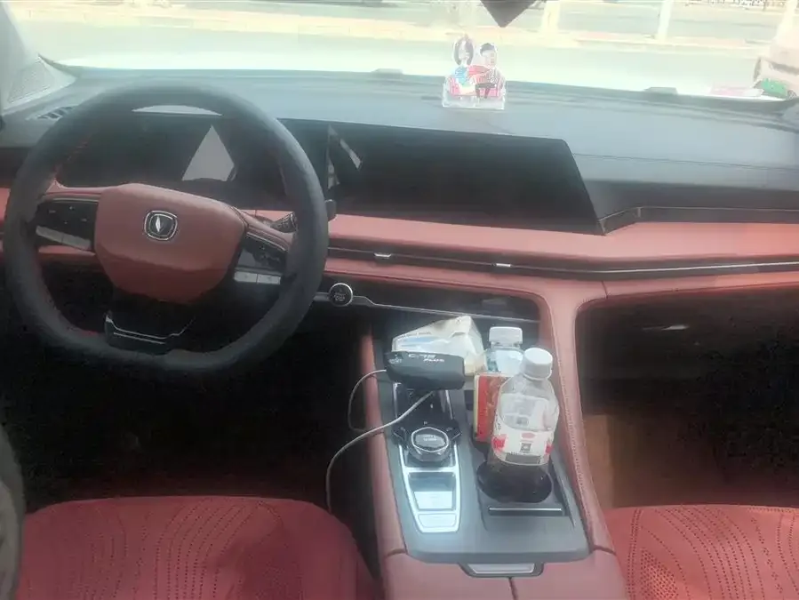 Changan CS75PLUS Changan CS75PLUS 2023 third-generation 1.5T automatic premium model 2023 — миниатюра 4