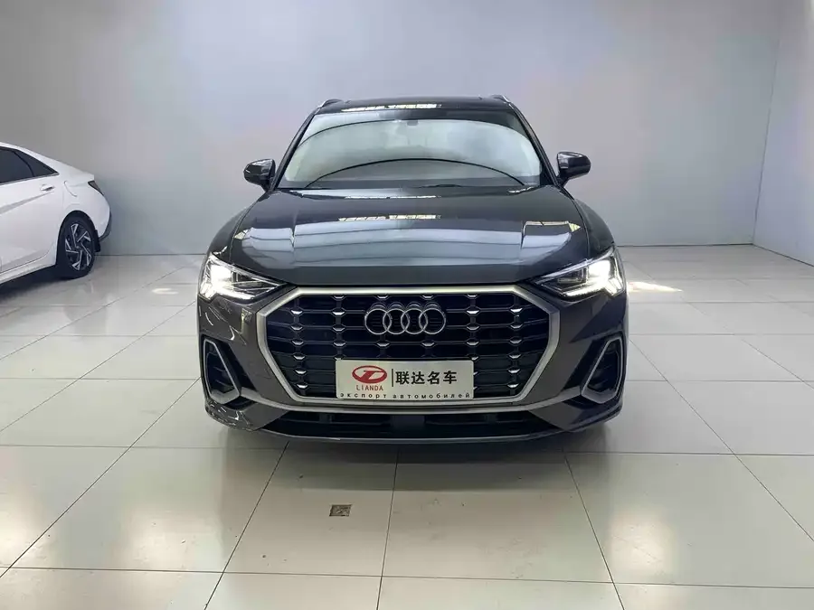Audi Q3 2022 35 TFSI Fashionable and Dynamic 2022 — миниатюра 3