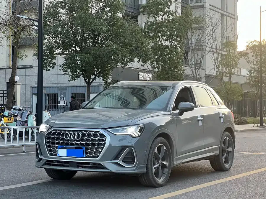 Audi Q3 2024 35 TFSI Fashion Dynamic Edition 2024 — фото 1, купить с доставкой в Москву