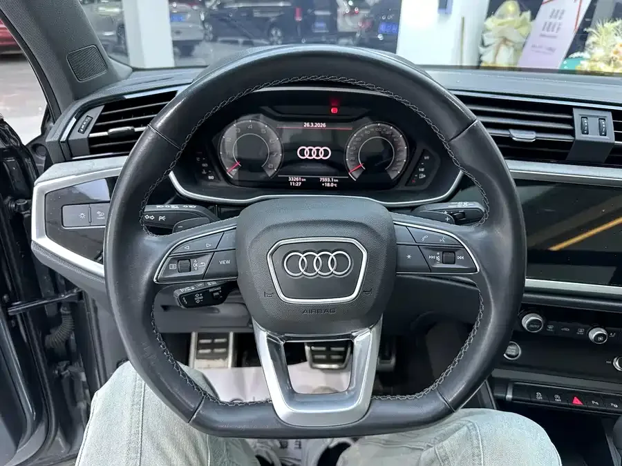 Audi Q3 2024 35 TFSI Fashion Dynamic Edition 2024 — миниатюра 4