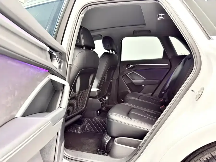 Audi Q3 2024 35 TFSI Fashion Dynamic Edition 2024 — миниатюра 2