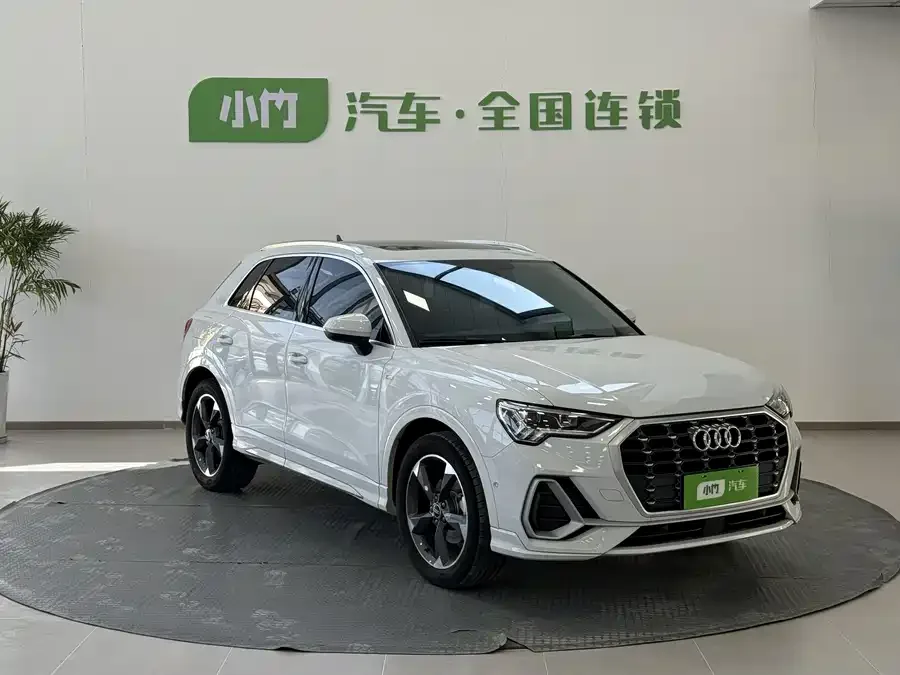Audi Q3 2023 35 TFSI Fashion Dynamic Edition (1.4T) 2022 — миниатюра 2