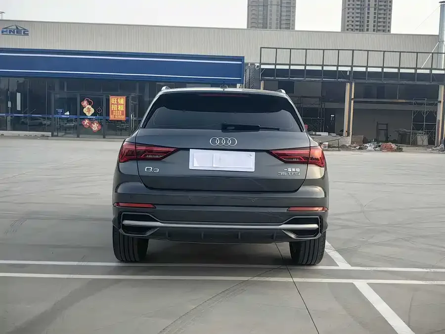 Audi Q3 2023 35 TFSI Fashion Dynamic Edition (1.5T) 2023 — миниатюра 4