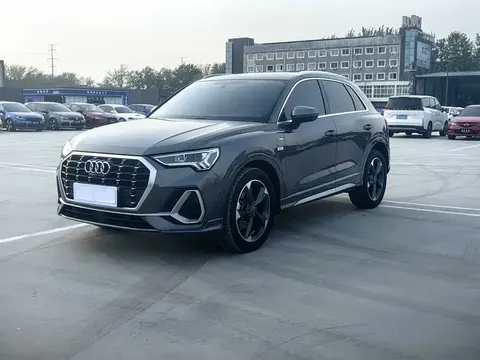 Audi Q3 2023 купить в Москве