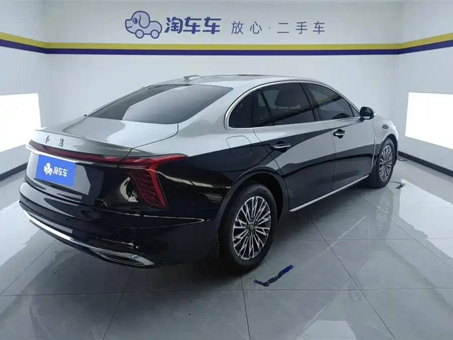 Hongqi H5 Hongqi H5 2024 1.5T DCT Zhilian Qiyun Edition 2024 — миниатюра 3