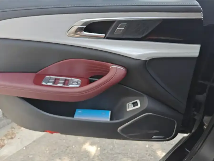 Hongqi H5 Hongqi H5 2025 2.0T Automatic Flagship Edition 2025 — миниатюра 4