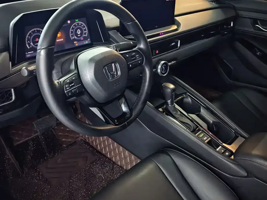 Honda Inspire Inship 2023 260TURBO Exquisite Edition 2023 — миниатюра 5
