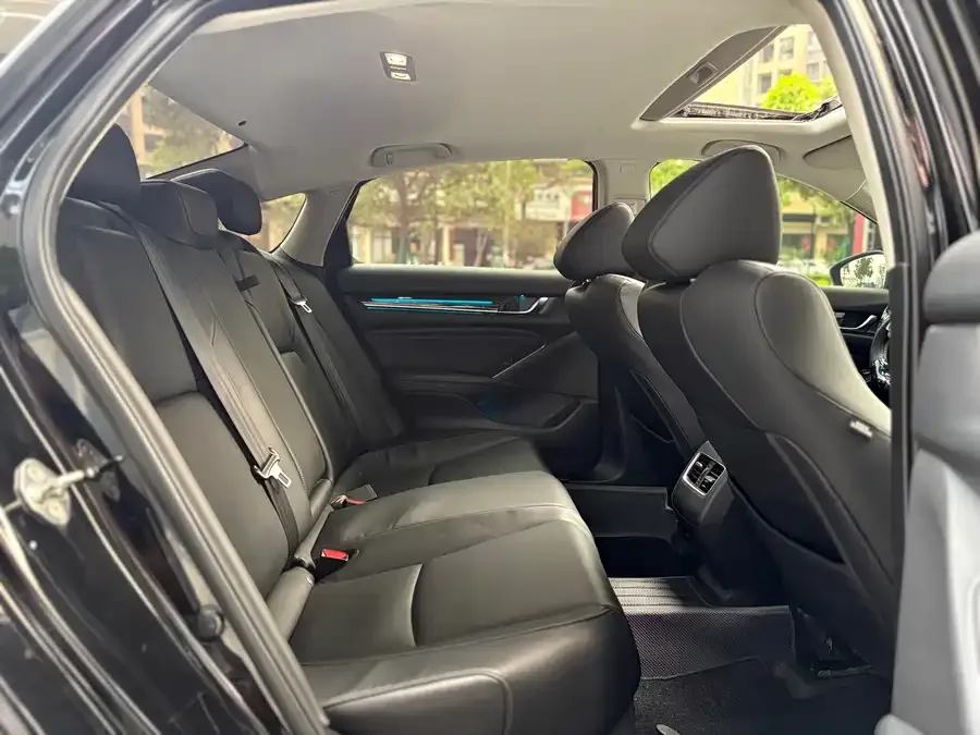 Honda Accord Accord 2022 260TURBO Deluxe Edition 2022 — миниатюра 4