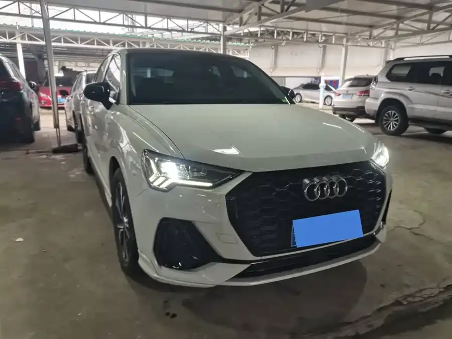 Audi Q3 Sportback 2022 40 TFSI Fashion Edition 2022 — миниатюра 3