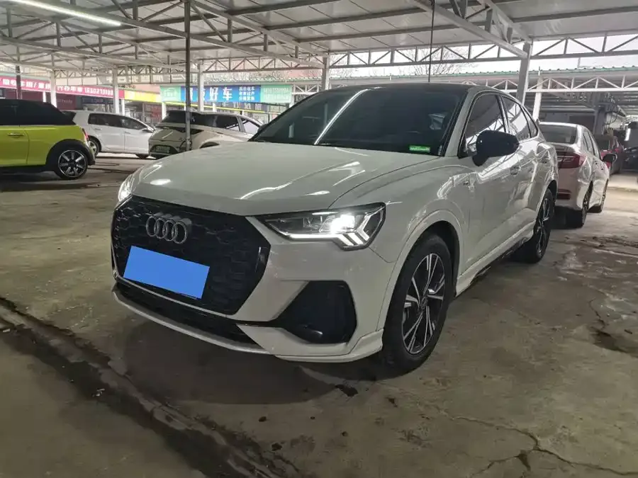 Audi Q3 Sportback 2022 40 TFSI Fashion Edition 2022 — фото 1, купить с доставкой в Москву