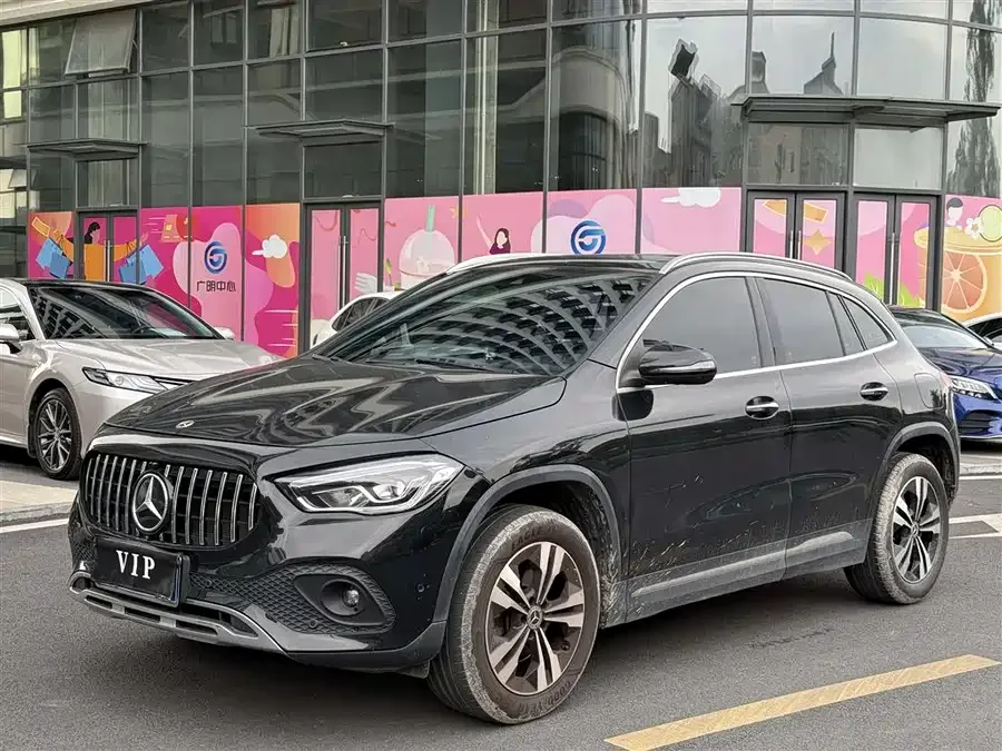 Mercedes-Benz GLA Mercedes-Benz GLA 2022 GLA 200 2022 — фото 1, купить с доставкой в Москву