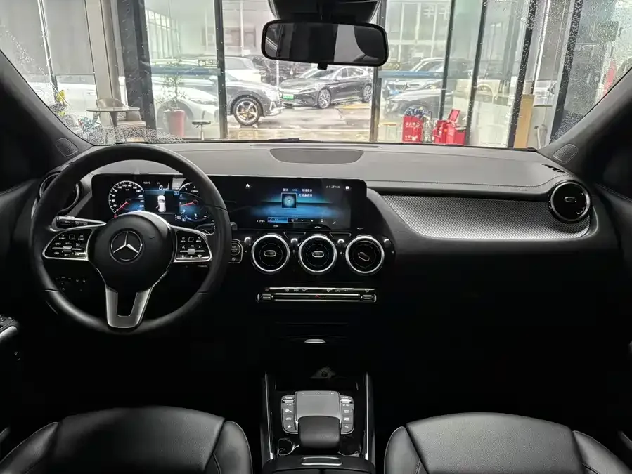 Mercedes-Benz GLA Mercedes-Benz GLA 2022 facelift GLA 180 2022 — миниатюра 2