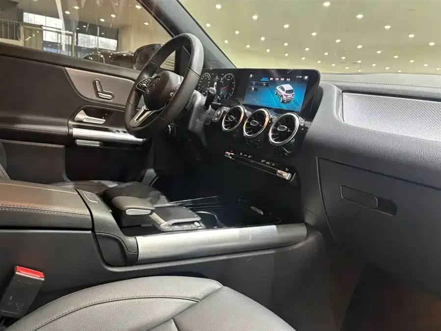 Mercedes-Benz GLA Mercedes-Benz GLA 2023 GLA 200 2023 — миниатюра 3
