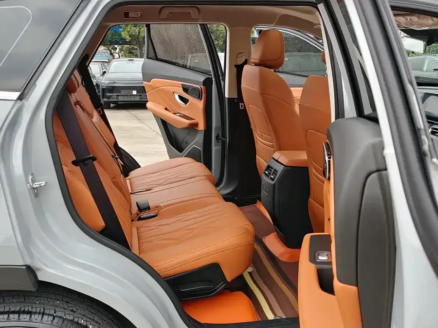 Jetour L7 Jetour Shanhai L7 2024 1.5T 120km MAX 5-seater 2025 — миниатюра 4