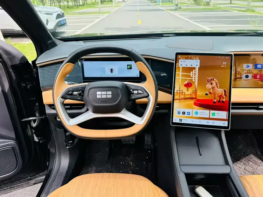 Geely Galaxy L7 Galaxy L7 2025 EM-i 115km Long Range Edition 2025 — миниатюра 2