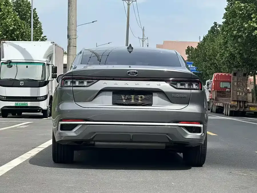 Ford Mondeo Mondeo 2025 2.0T EcoBoost Luxury Edition 2025 — миниатюра 4