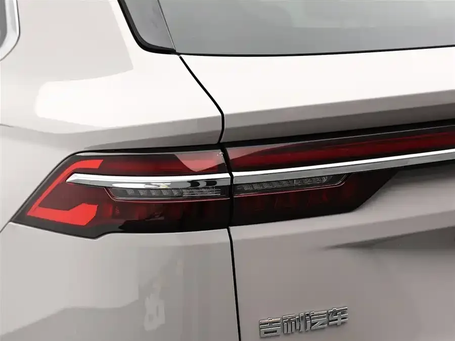 Geely Monjaro Xingyue L 2024 Hybrid 1.5T Tiangong Edition 2024 — миниатюра 4